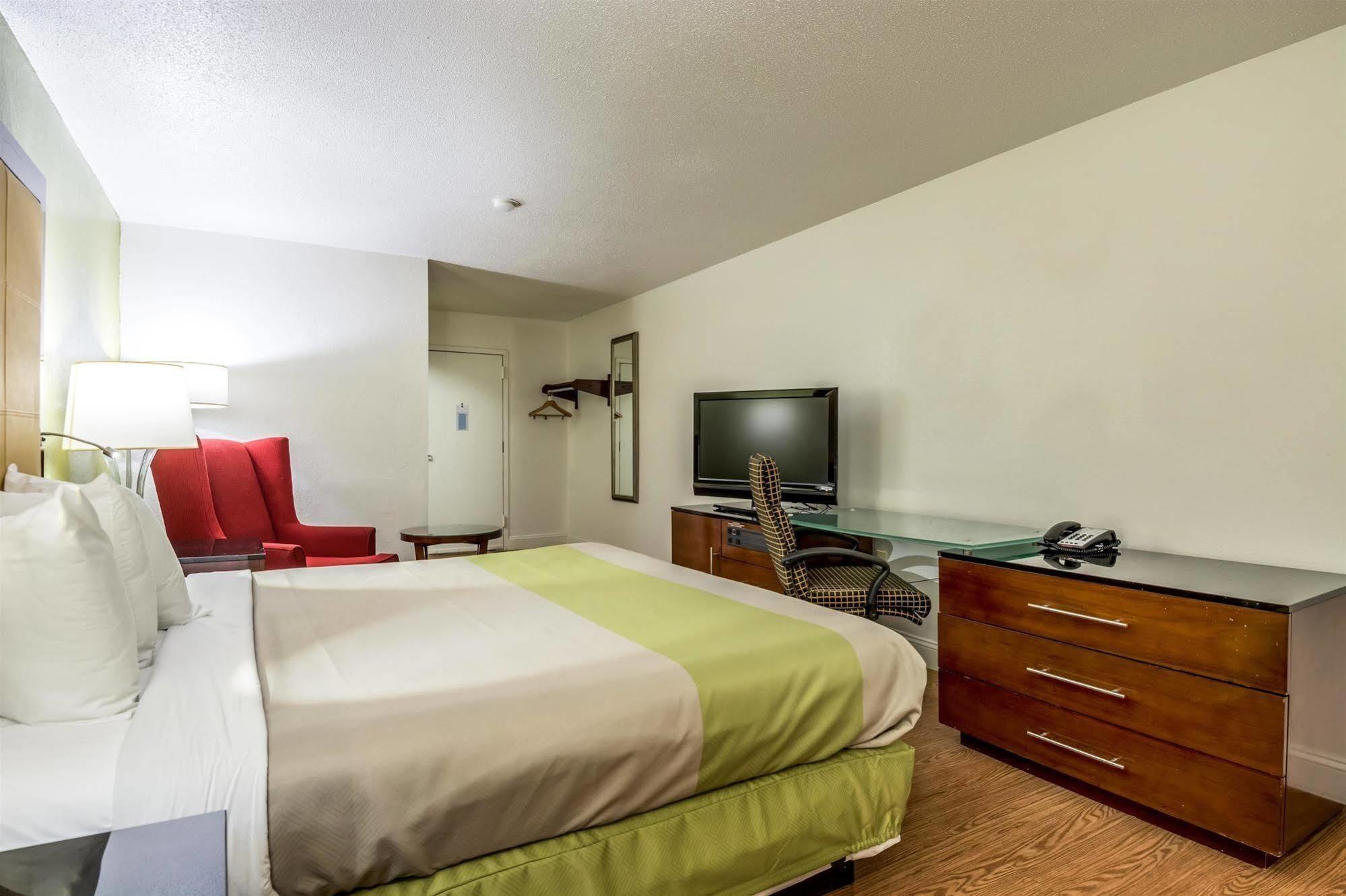 MOTEL 6 CHARLOTTE NC CHARLOTTE | 2-STAR ACCOMMODATION IN THE HEART OF  CHARLOTTE